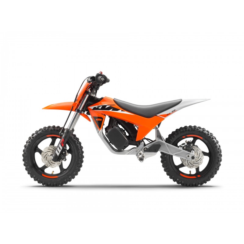 KTM_SXE2_2024_20231013_003.jpg