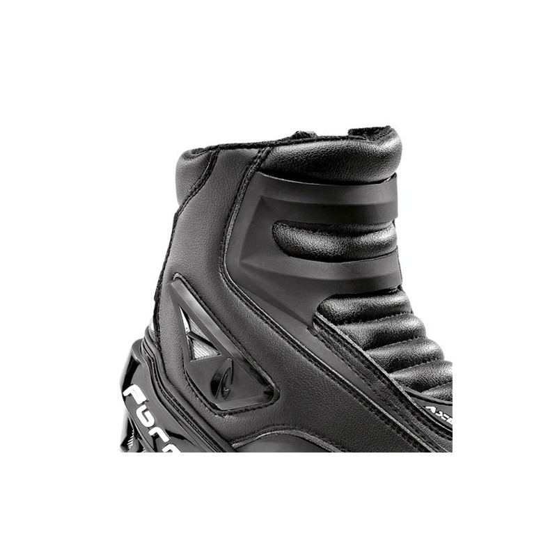 Forma Axel Boots Black